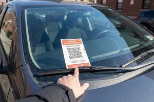 Attention à l'arnaque à la fausse contravention sur le pare-brise