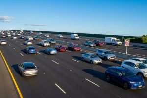 Vitesse minimum autoroute Circulation fluide illustrant la vitesse minimum autoroute